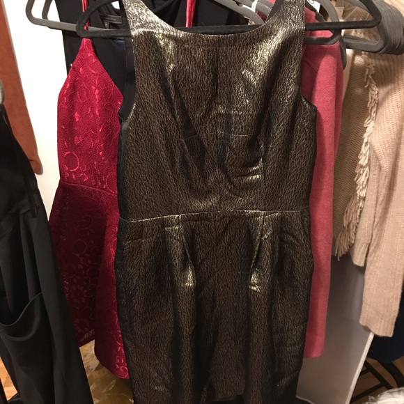 Club Monaco gold cocktail dress. - Picture 7 of 7